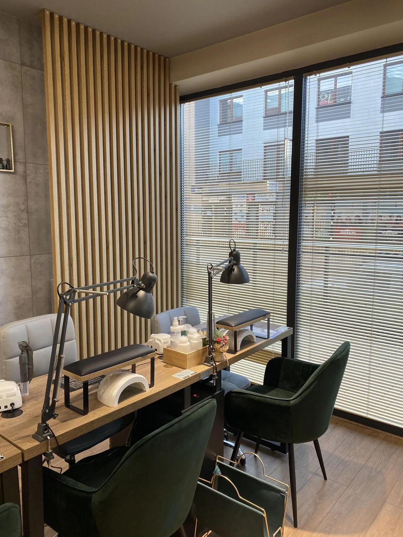 Wnętrze salonu Xnail Wilanów
